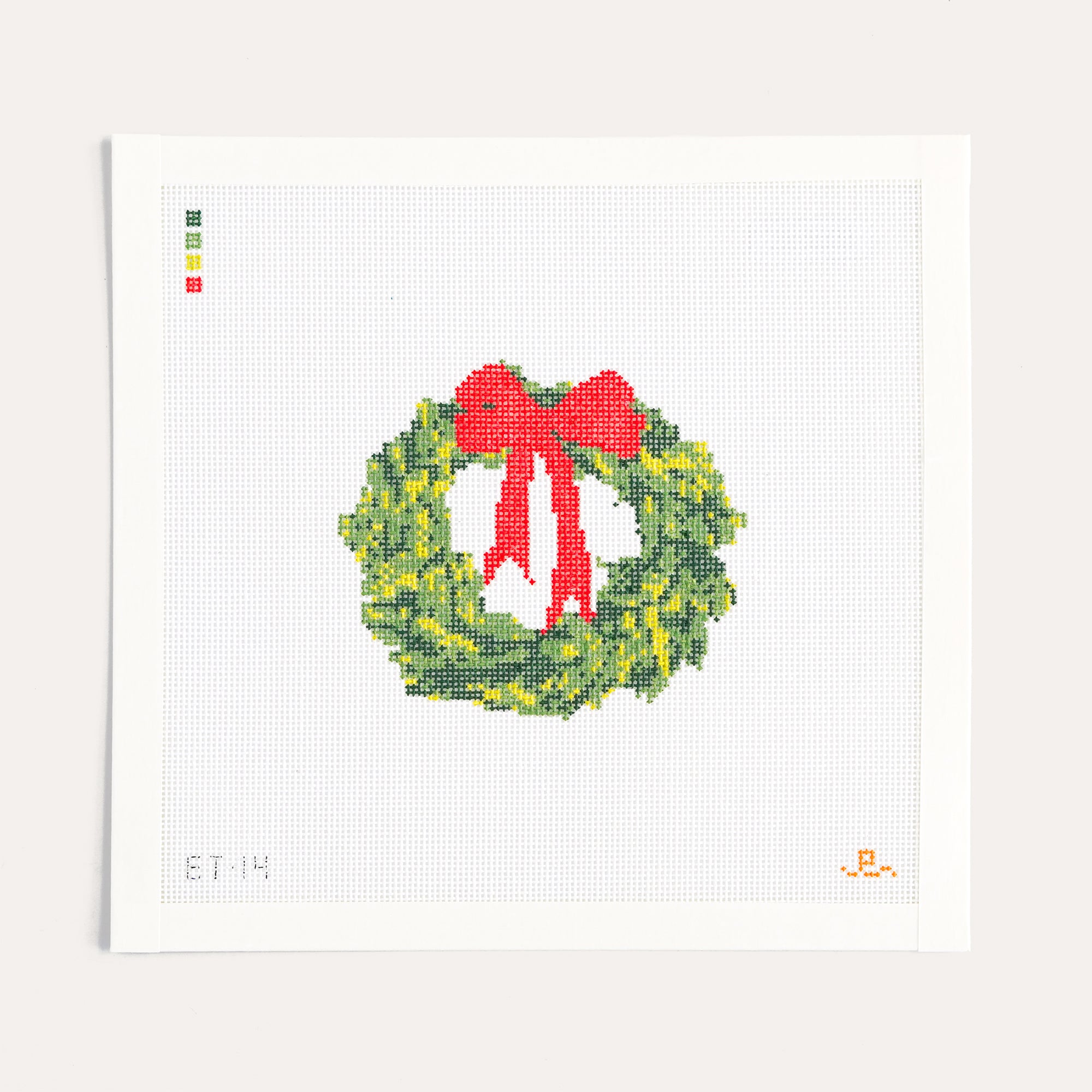 holiday-wreath-needlepoint-