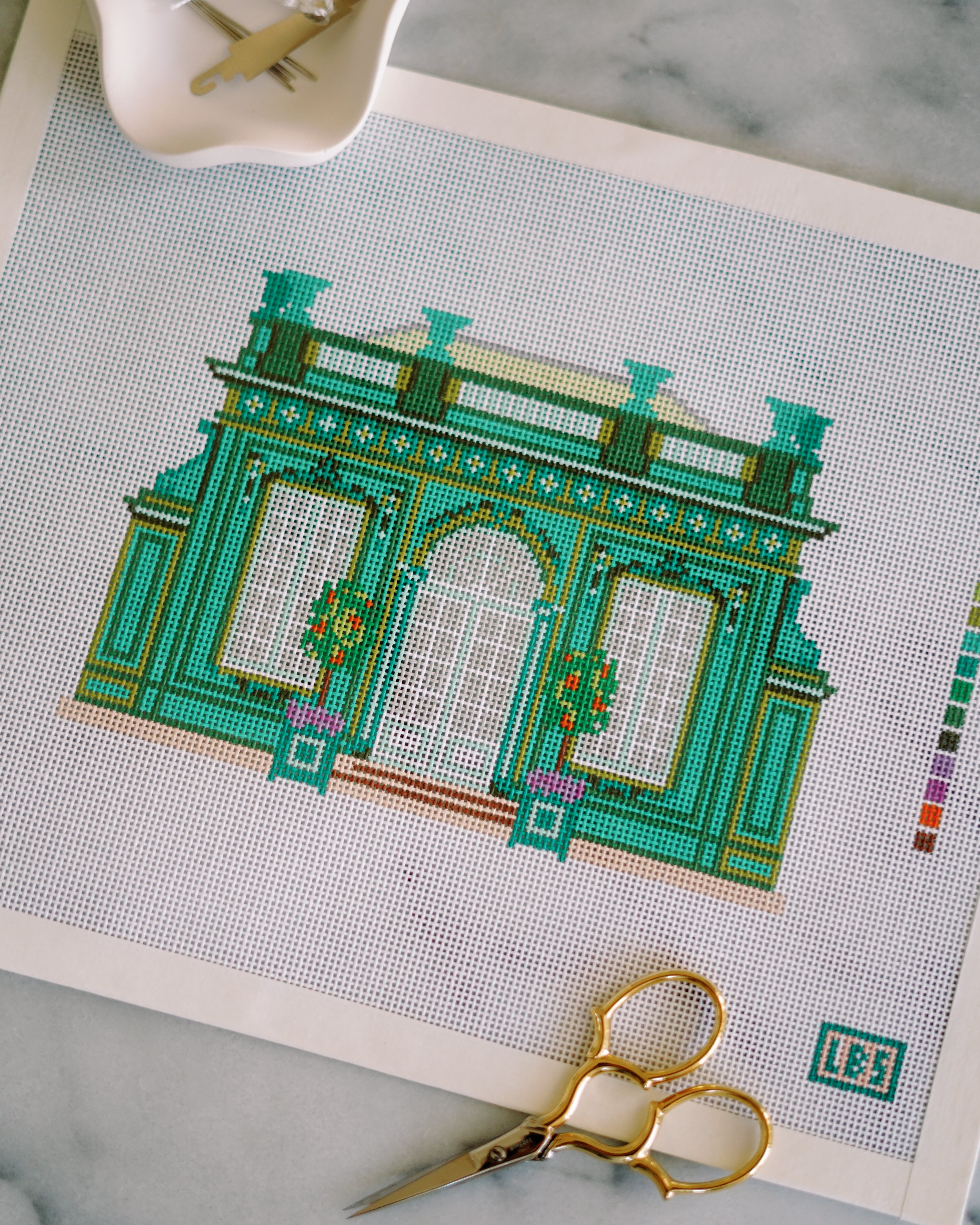 Le Pavillon Frais Needlepoint Canvas – 18 Mesh (6.5